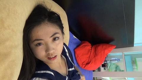 白虎系女神林小夏合集Weird-Asian-School-Girl-Fucks-PIllow.m4v