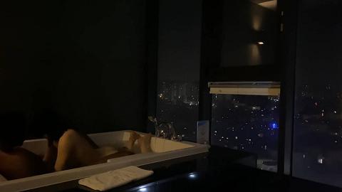 黑人操亚裔BAO59nightbath2160p