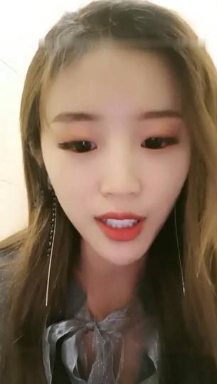 1长相甜美妹子约炮双人啪啪浴室洗澡口交