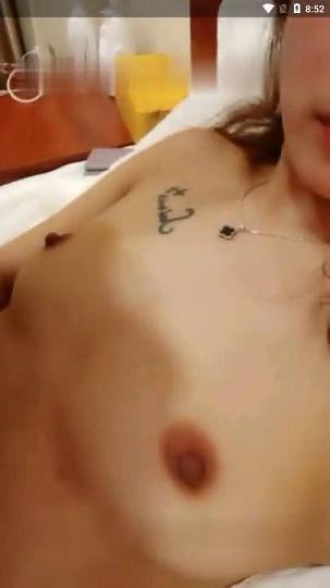 水娃爱喷水12月26号啪啪内射2