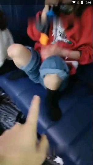 主播迷人的女孩12月26日KTV多人混战好几个漂亮妹子被啪2