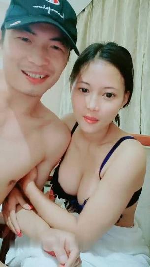 顔值不错大白美乳妹子双人啪啪