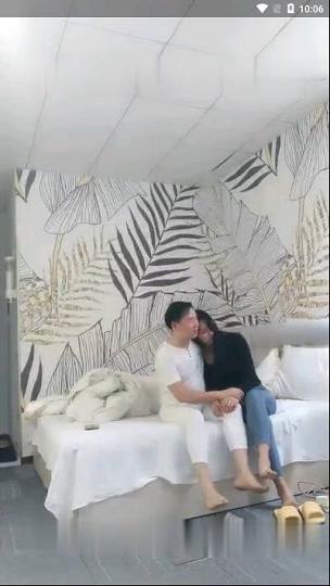 野狼出击1月21日直播套路刚失恋的极品中越混血美女做直播啪啪偷拍啪啪叫声超级骚3