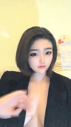 肉肉身材短发御姐自摸诱惑近距离特写肥逼手指扣弄呻吟娇喘非常诱人