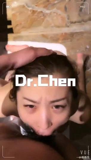 小母狗露脸口交