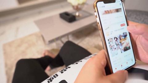 国産AV剧情婚内出轨出差约炮女同学老婆查岗遇危机，素人杜若冰主演