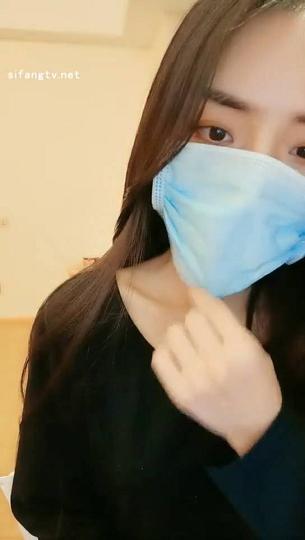 超美大二妹子温尔粉嫩一线天买根黄瓜插逼，非常嫩一线天逼逼抽插出水