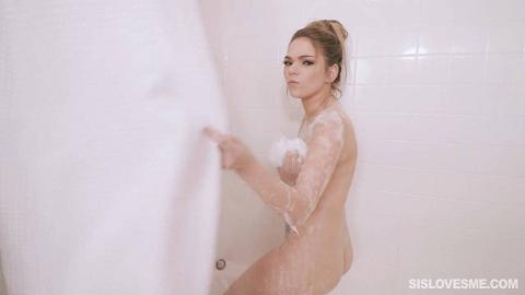 SisLovesMe-AthenaFarisShake