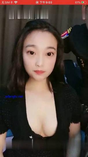 童顔美乳萝莉骚妹〖海豚的眼泪〗首次和男友激情啪啪胯下跪舔被男友抽插爆操骑着干逼紧人骚叫床好听