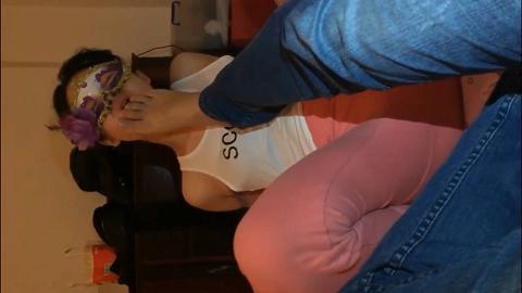 语言道具各种调教性奴大学生妹子舔脚喝尿扇嘴巴子竹子捅穴玩的嗷嗷叫对白粗口淫荡