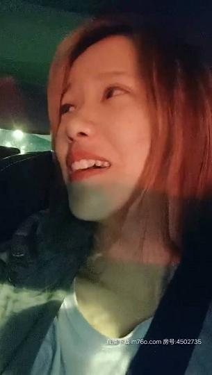 爸爸的小骚货深夜出来玩，激情口交无毛小骚逼上位抽插浪荡呻吟