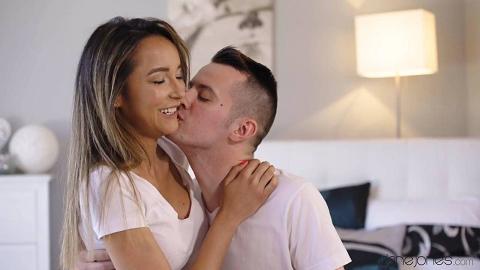 DaneJones-FrancysBelle