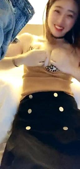 极品中韩混血美少女全球户外玩勾搭约炮两个粉丝玩3P真刺激轮操小骚穴最后口爆吞精差点喝饱