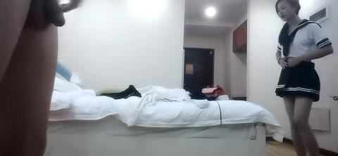 酒店约炮偷拍极品黑丝外围女换上学生制服各种姿势操