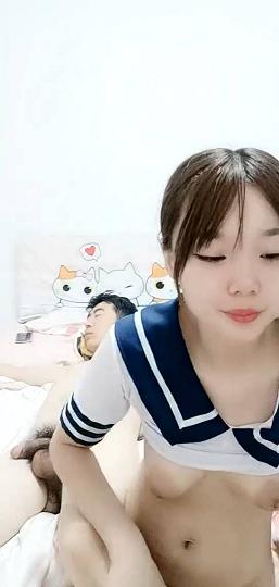 穿上学生制服激情啪啪炮友干不动了硬被拉起来2