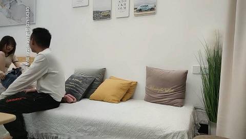 白嫩小姐姐，粉嫩的鲍鱼和乳房