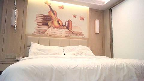 极品高端外围女神，小穴超粉嫩，激情啪啪娇喘不断