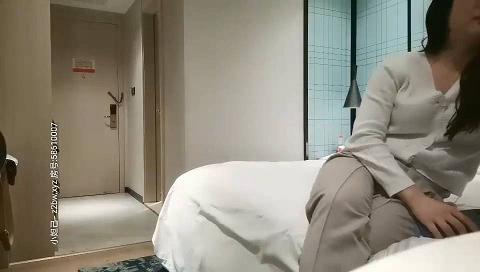 颜值不错肉肉妹子，抱着操