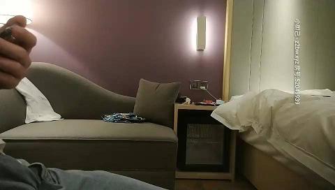 苗条大奶网红妹子啪啪，沙发上位骑坐晃动奶子抽插