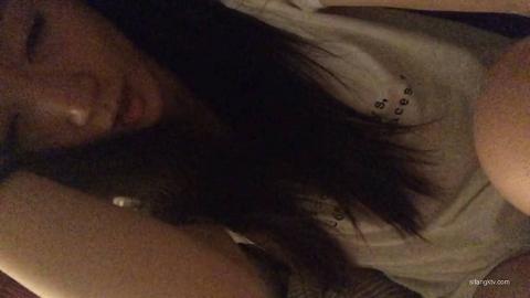 泄密流出64部_19.avi