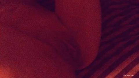 泄密流出64部_51.avi