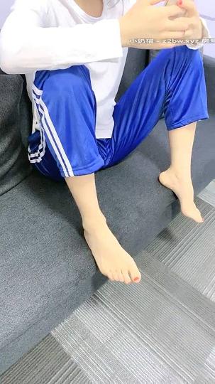 美腿主播AVOVE_2020.12.04‖酒店‖白长袖蓝色校裤‖没忍住都射b里了