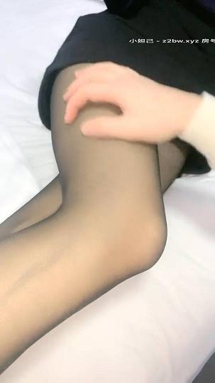 美腿主播AVOVE_2020.12.27‖酒店‖深蓝长袖黑短裙‖黑丝高跟‖内射完要亲亲_T