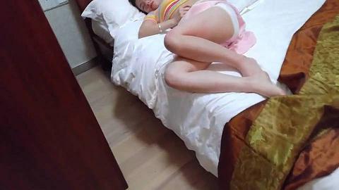 国产下药迷奸之sange精品床上睡姿