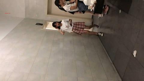 新年厕拍礼包2019最新4K超清厕拍原版奉献-百褶裙美女私生活太乱B太糟糕_new.avi