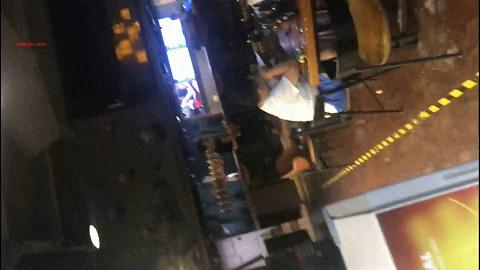 新年厕拍礼包2019最新4K超清厕拍-和男朋友一起来吃饭的漂亮女神我竟然比你男友先欣赏到了你漂亮的桃花岛_new.avi