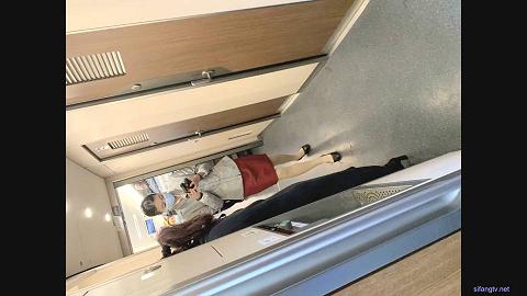 新年厕拍礼包乘务员-胡洁