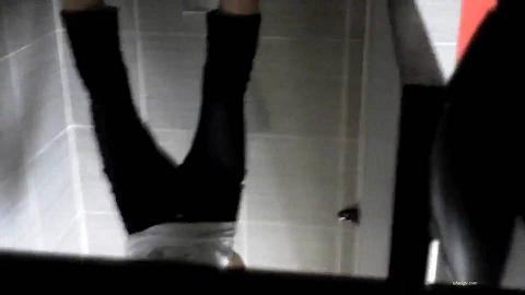 新年厕拍礼包发现了还不敢叫_new