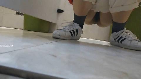 新年厕拍礼包尾随跟踪28