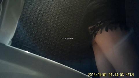 新年厕拍礼包短裙美女_new.avi