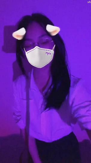 大一学妹S和男朋友T的恋爱日常舌吻做爱各种姿势非常会玩光声就可射1