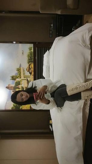 2021.9.19，天天来探花，外围场继续，极品大圈女神来袭，苗条风骚温柔如水，一颦一笑勾魂摄魄，极品佳人场必看