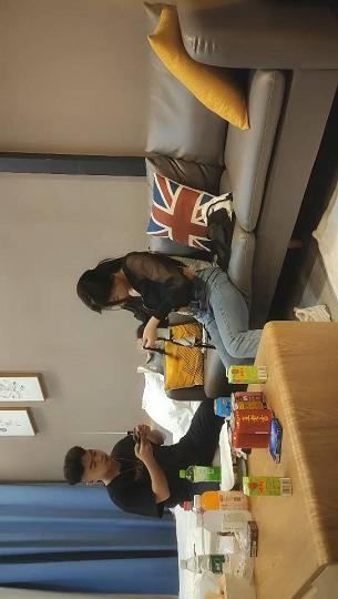 2021.10.9，我开着拖拉机，22岁，兼职学生