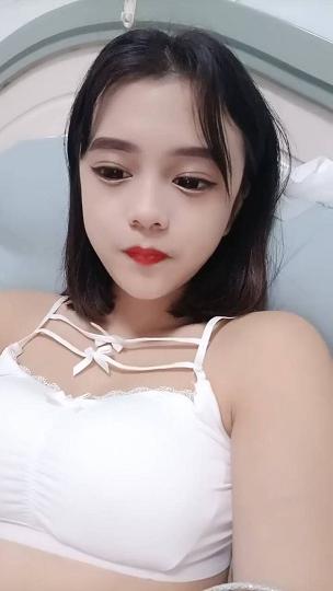 草B大队052418清纯小妹妹独自在家