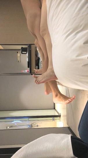 2021-10-119亿庆公子约苗条大