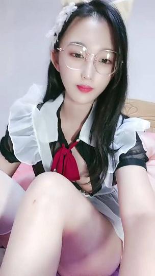 超清纯眼镜美女小姐姐宿舍