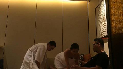 活久见啊，两闺蜜一个穿着