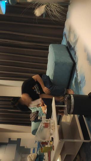 加錢哥約戰淫蕩小騷貨，裏面穿著比基尼