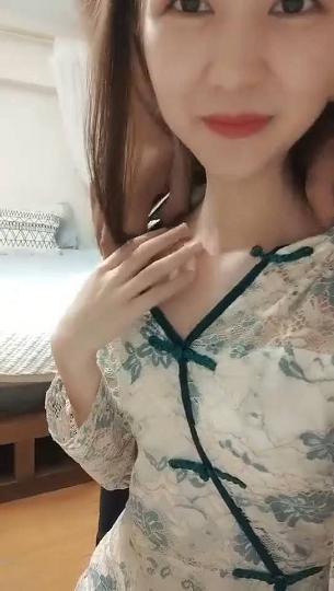 最近下海的高顔值小空姐紫贤，阔阔