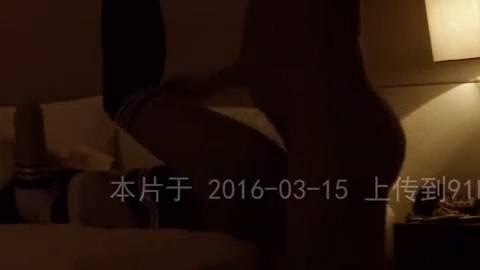 丝袜丰臀骚女友之-学生制服