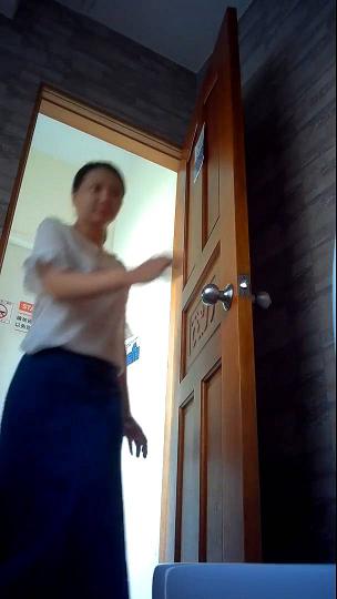 游乐场全景偷拍多位漂亮的大屁股美女最完美的角度6