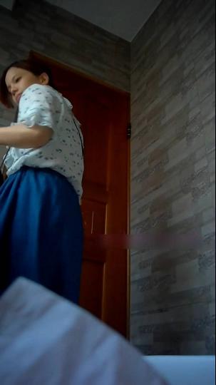 游乐场全景偷拍多位漂亮的大屁股美女最完美的角度3