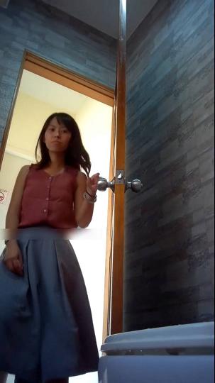 游乐场全景偷拍多位漂亮的大屁股美女最完美的角度26