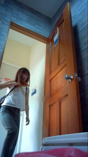 游乐场全景偷拍多位漂亮的大屁股美女最完美的角度24