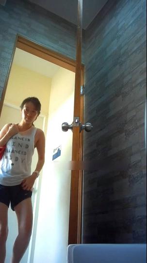 游乐场全景偷拍多位漂亮的大屁股美女最完美的角度20