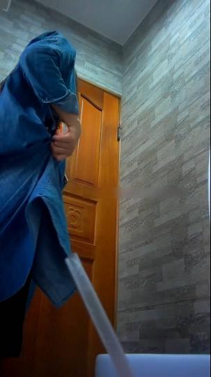 游乐场全景偷拍多位漂亮的大屁股美女最完美的角度11